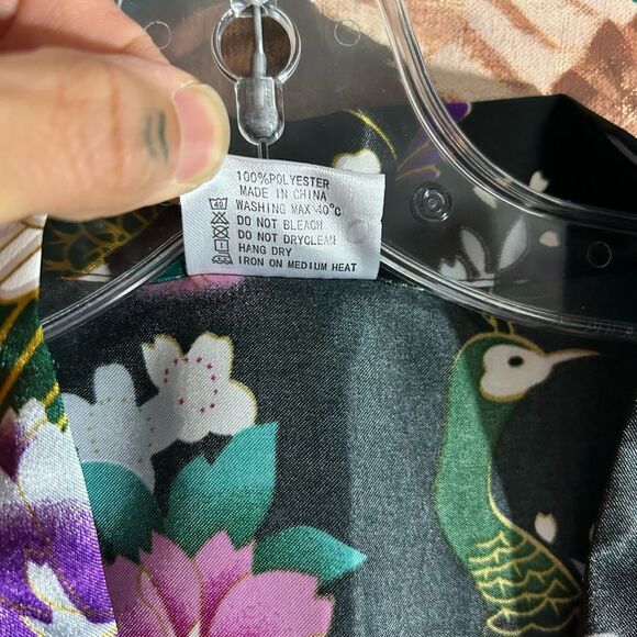 Vintage Floral Black and Pink Women's Satin Asian Robe Medium - Picture 15 of 16